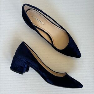 Zara Basic Navy Velvet Heels EU 40